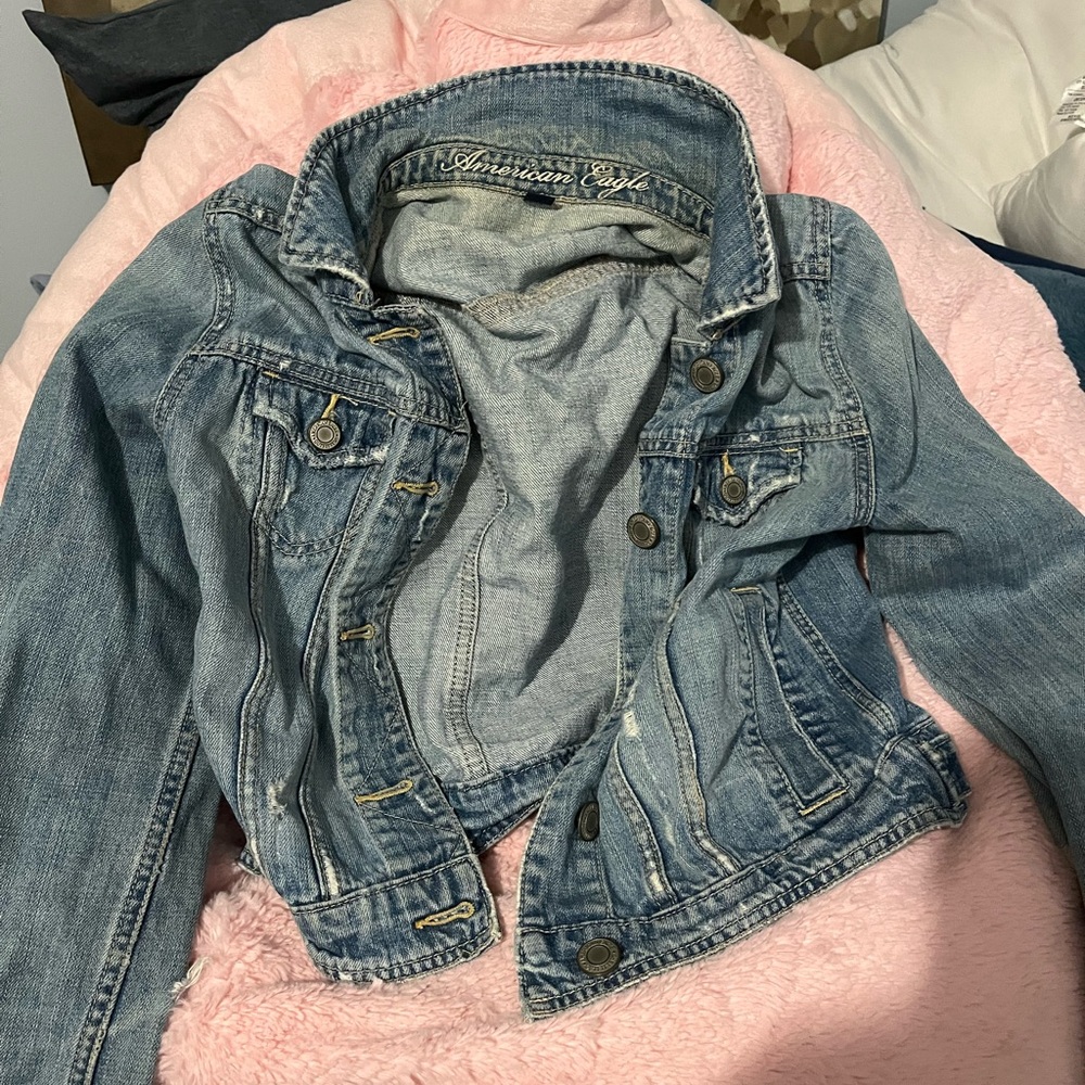 American Eagle size M distressed denim jacket